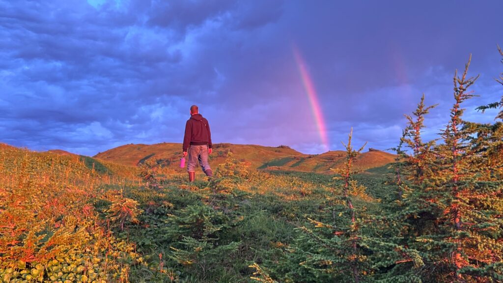 How to Make the Most of Your Hiking Trip Around Chapin Bay, Alaska